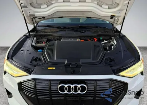 2021 Audi E-Tron Premium z USA, uszkodzony, nr VIN WA1AAAGE8MB010286